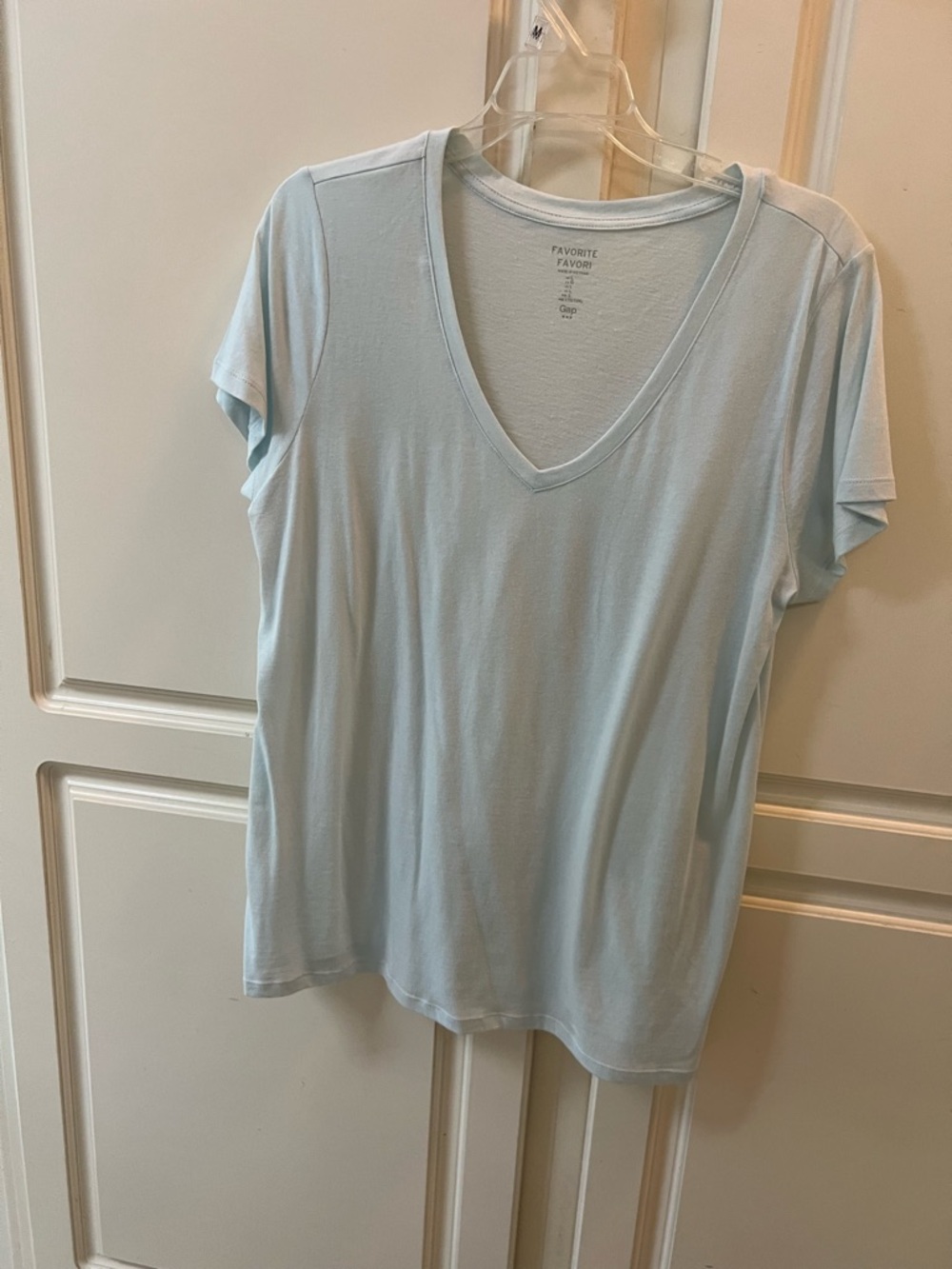 GAP Light Blue V-Neck Short Sleeve Tee Nee Without Tags